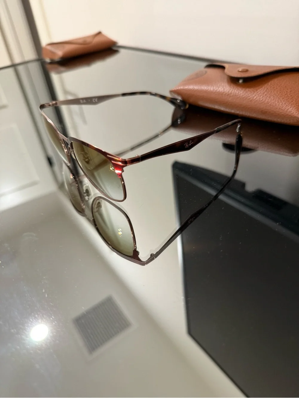 Ray-Ban Clubmaster Sunglasses in Burgundy with Green Lenses